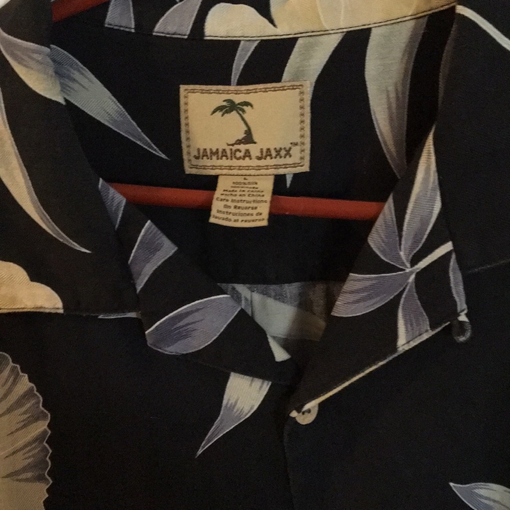 Men’s silk short sleeve button down